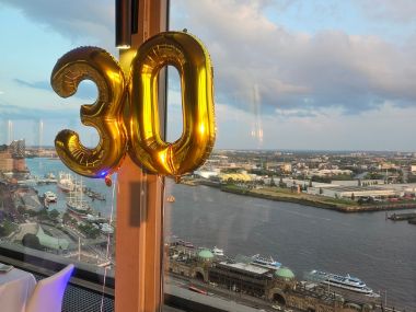 atlantis dx - 30 Jahre Ballons Foto von Zahlenluftballons 30