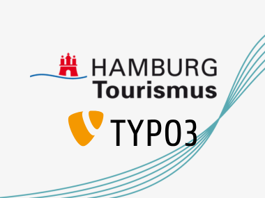Logos von Hamburg Tourismus und TYPO3 mit blauem Streifen im Hintergrund