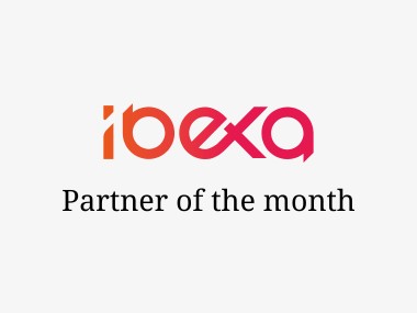 atlantis dx - Ibexa Partner of the month Grafik: Ibexa Logo und Text "Partner of the month"