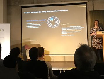 atlantis dx - Smart Datalytics 2018 Foto: Präsentation über maschinelles Lernen und künstliche Intelligenz