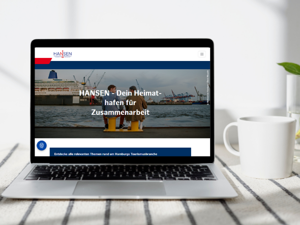 PC Mockup mit Website von Hansen Hamburg Tourismus