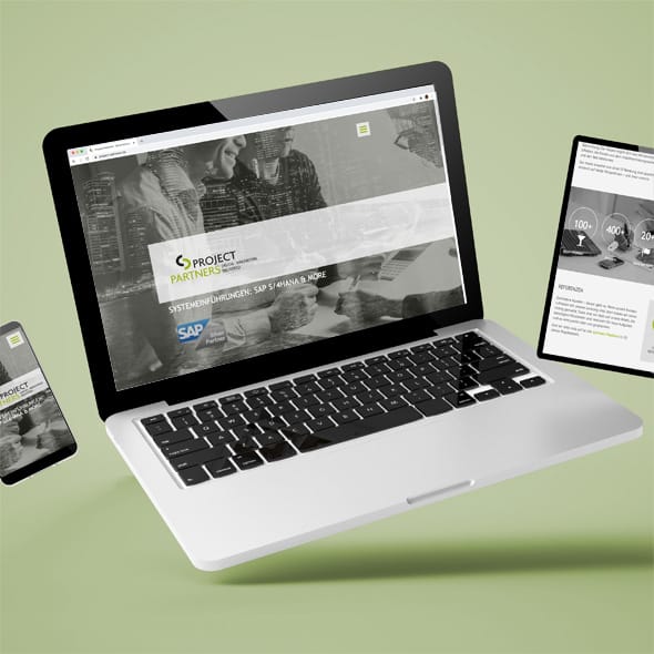 Montage: Frontalansicht Handy, Laptop und Tablet mit geöffneter Website, hellgrüner Hintergrund